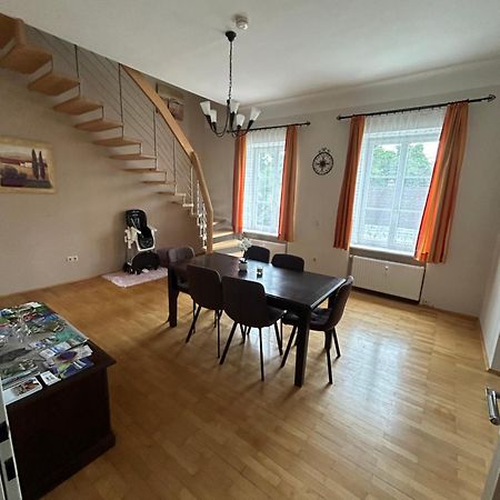 Grosse Ferienwohnung 克拉根福 外观 照片