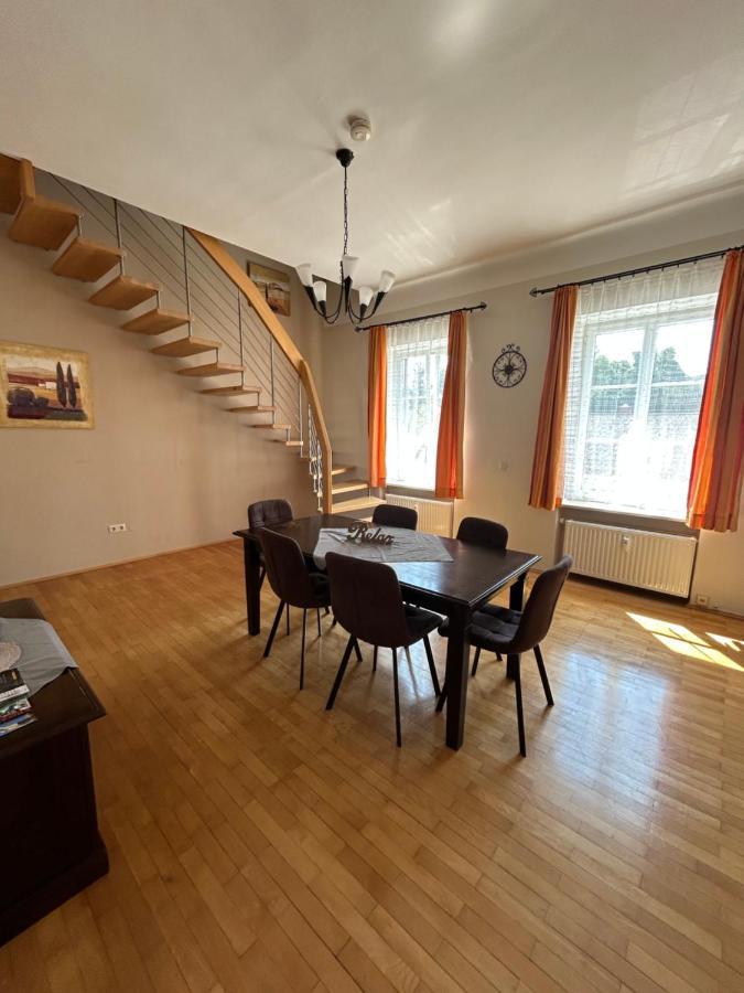 Grosse Ferienwohnung 克拉根福 外观 照片